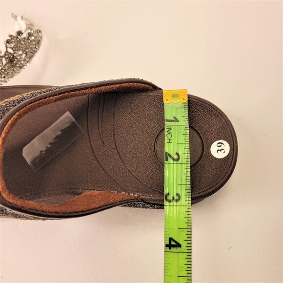 BROWN Sparkly Size 8 Summer Wedge Sandals Rhinestone Embellish Comfy Flip Flops - Picture 11 of 12